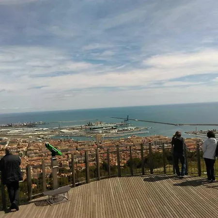 T2 Climatise Avec Terrasse Et Parking Prive, A 100m De La A - Fr-1-472a-218 Sete
