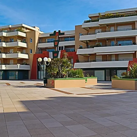 T2 Climatise Avec Terrasse Et Parking Prive, A 100m De La A - Fr-1-472a-218 * Sete